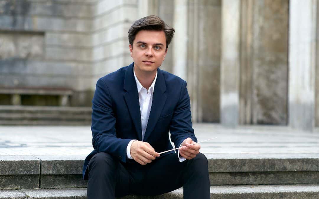 “Dark Waters“ in Siegen: Interview mit Dirigent Luka Hauser